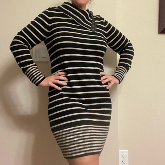 Manoukian Tunic style dress -EUC - Picture 2 of 9